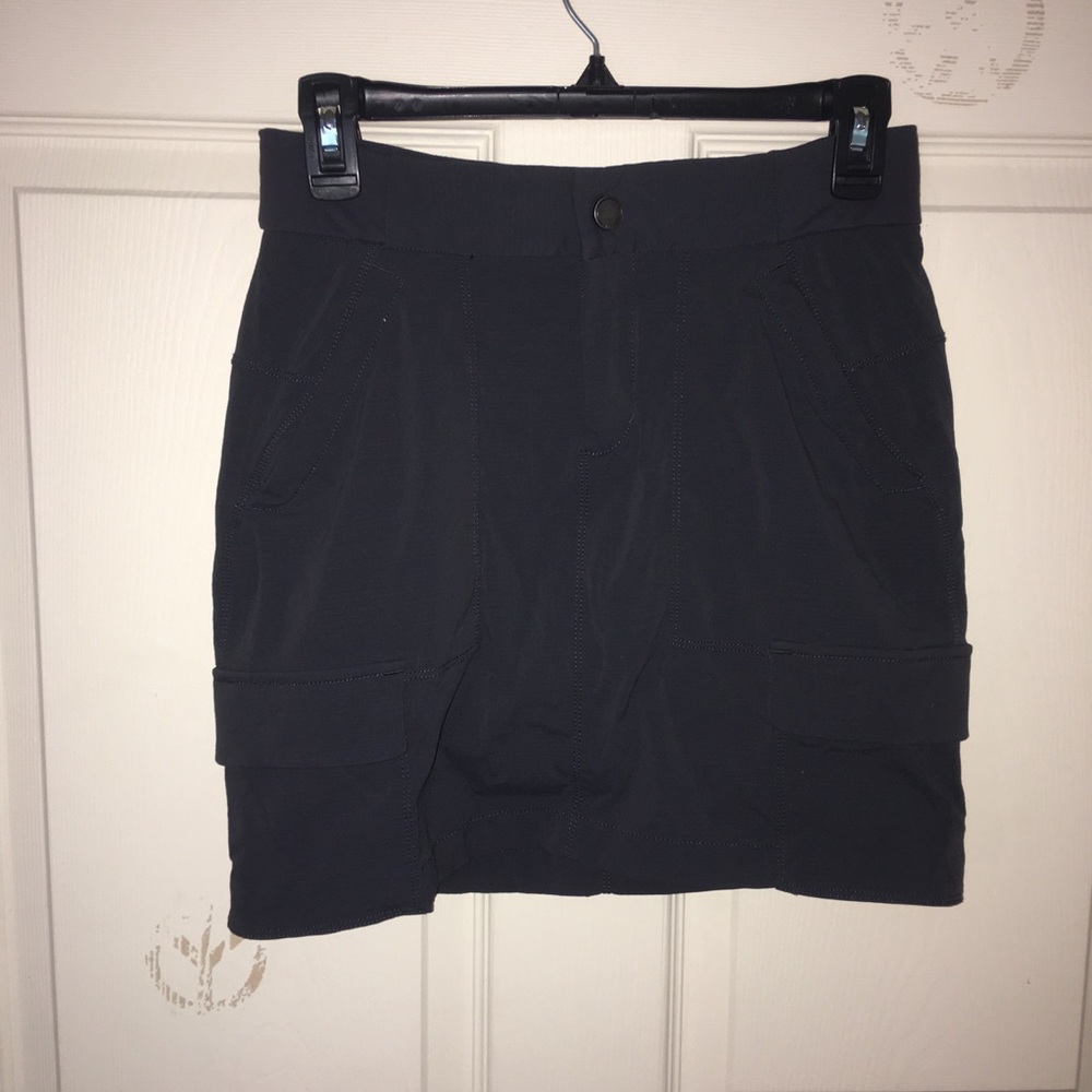 Athleta Cargo Skirt